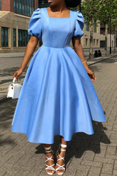 Vestido midi elegante de corte A en azul cielo